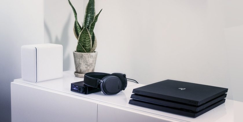 SteelSeries_ArctisPro_Wireless_Hero