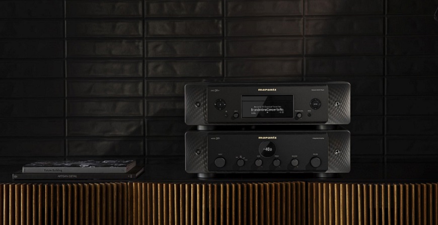 Model30_SACD30_Combo_Black_lifestyle1