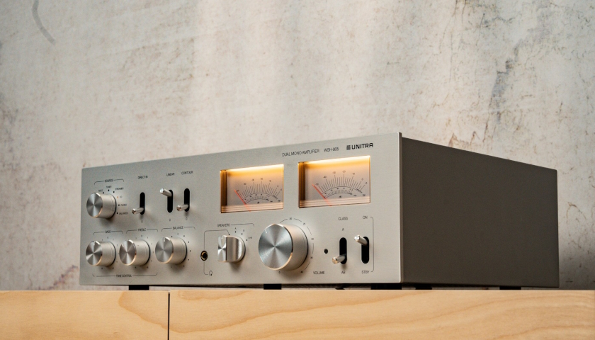 Kompletně analogový integrovaný zesilovač Unitra WSH-805